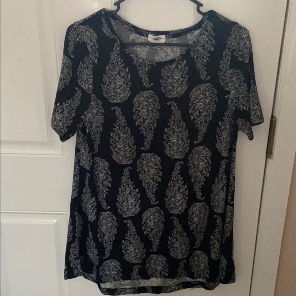 Black & white blouse